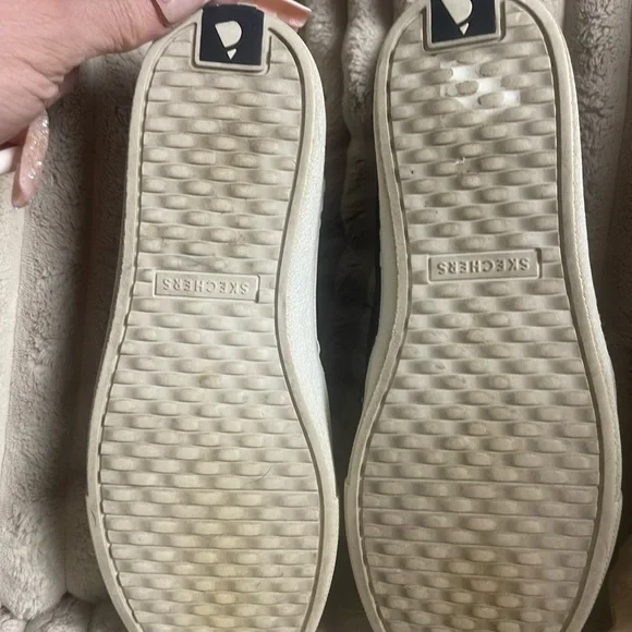 Skechers Women's Glittering Black Slip-On Sneakers - Picture 6 of 8